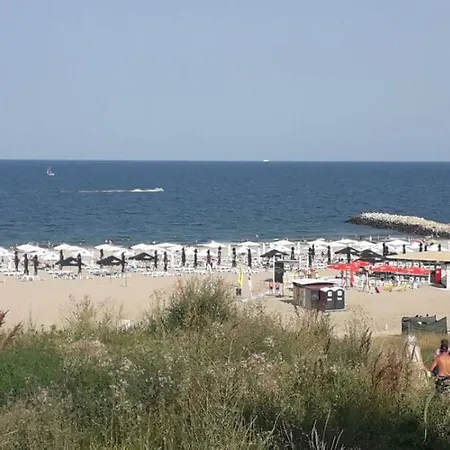 Near The Sea Apartment Constanta